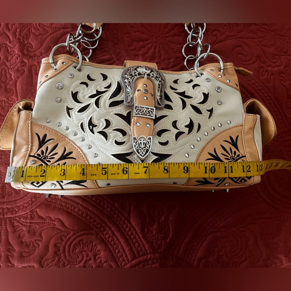 Cowgirl Trendy Peachy Tan and Cream Western Conceal and Carry Handbag - Picture 9 of 16
